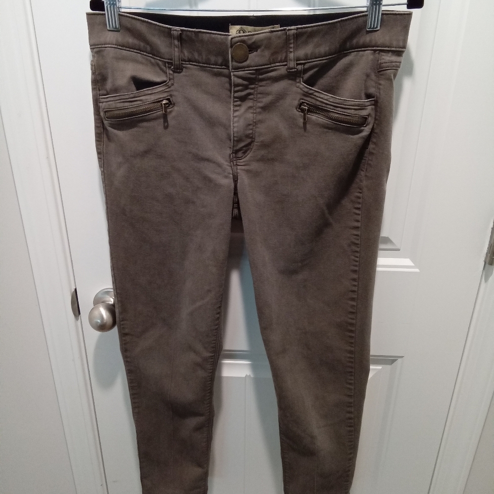 Democracy -AB-Technology Size 12 Gray Skinny Leg Denim Jeans w/Zippers
